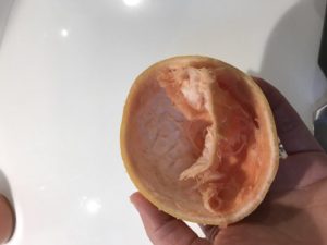 Remove white layer from grapefruit